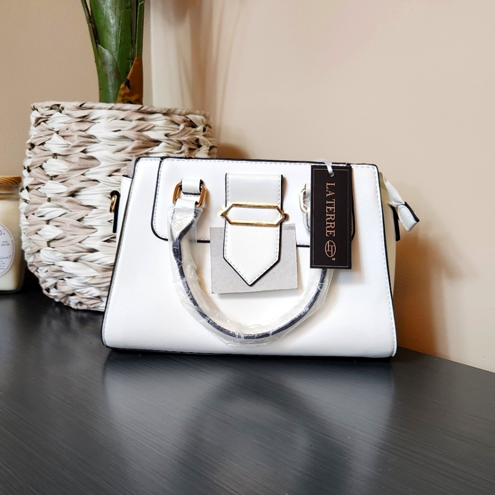 LA TERRE | Vegan, White, Adjustable Crossbody Strap, Handbag